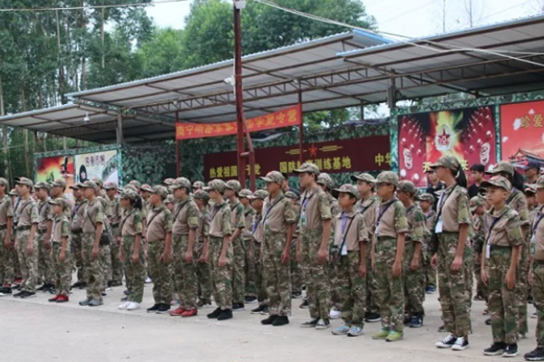 南宁市军事夏令营费用价目表，对比3家机构价格